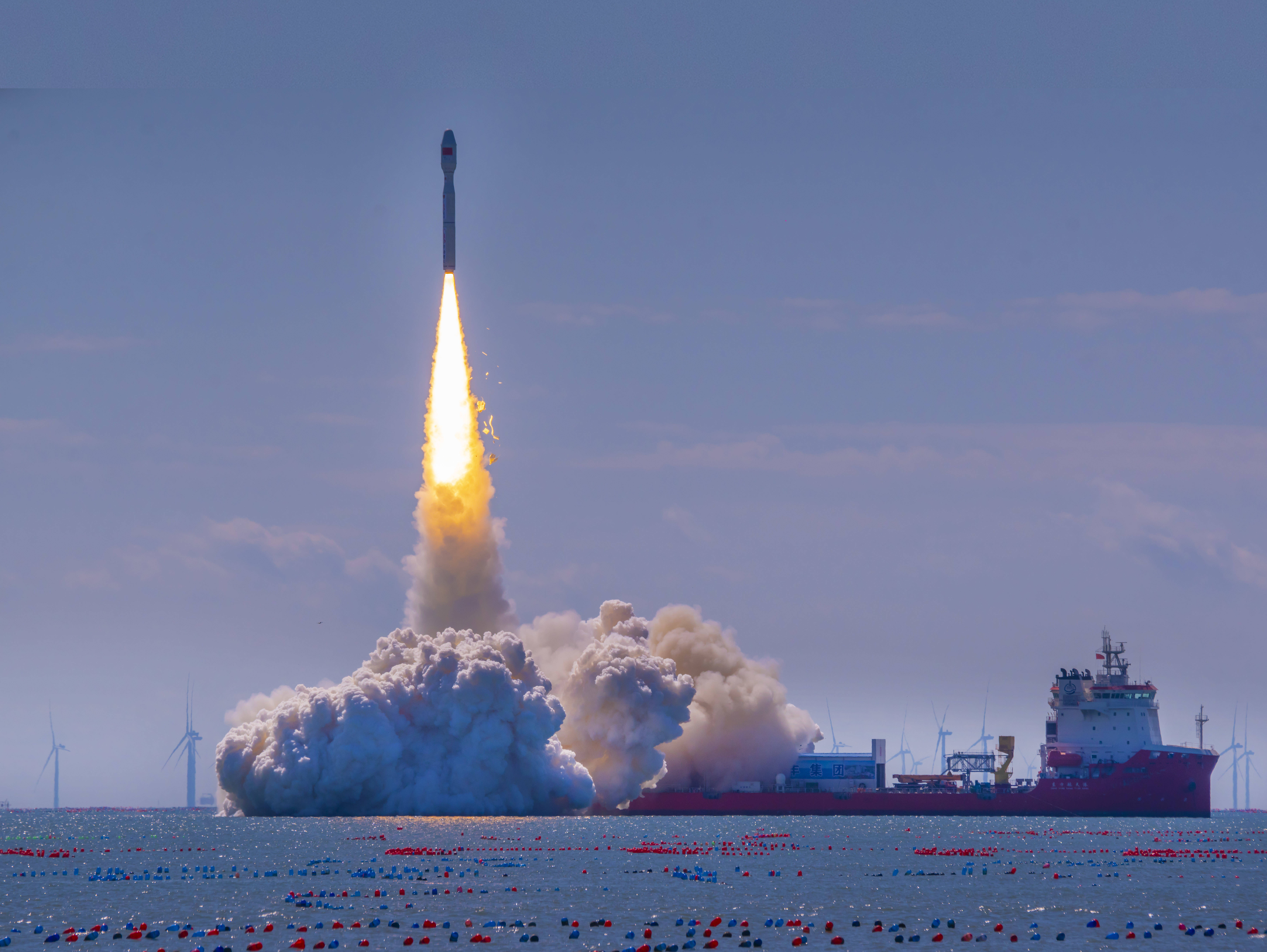 八顆衛星在煙臺海陽“拼車”上太空 第十三次海上發射任務取得圓滿成功